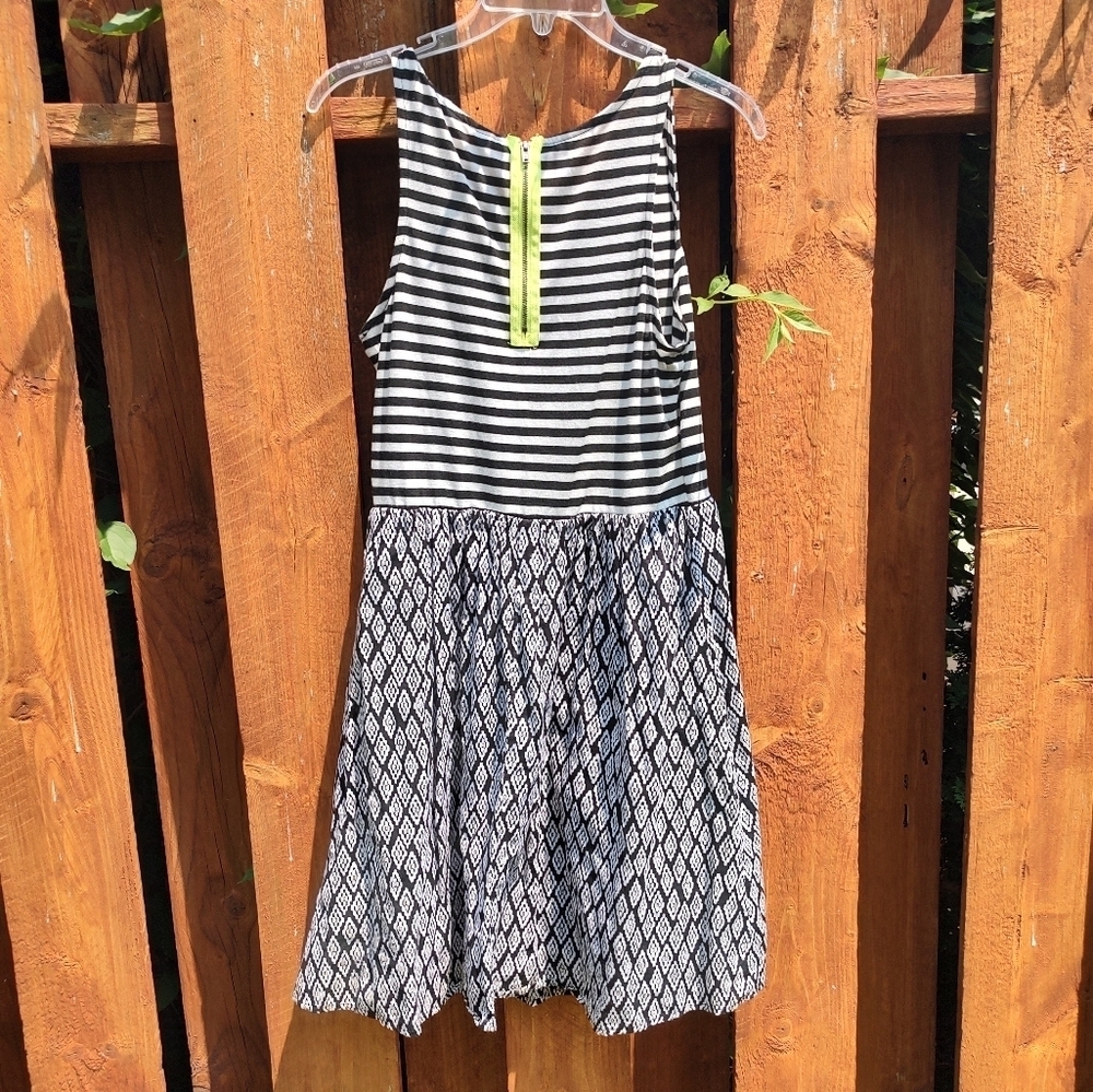 💥3/$20 xhilaration Medium Summer Dress! - Picture 8 of 9
